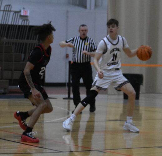 Maroon Knights Start Fast And Blow Past Weir, 62-25
